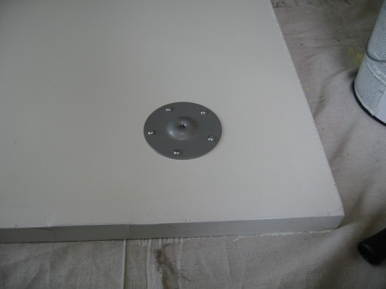screw plate for table legs